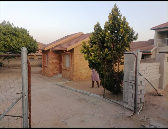 2 BEDROOM HOUSE FOR SALE IN EMDO PARK